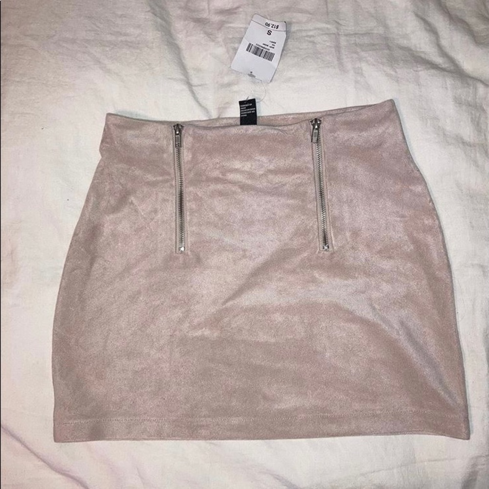 Nude skirt